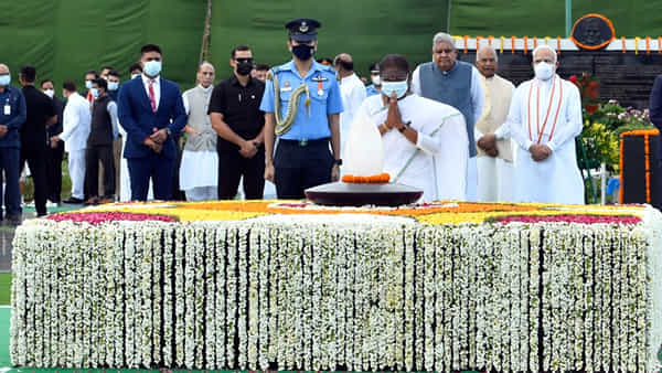 Atal Bihari Vajpayee: మాజీ ప్రధాని అటల్ బిహారీ వాజ్ పేయికి రాష్ట్రపతి, ప్రధాని సహా పలువురు ప్రముఖుల నివాళులు..