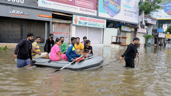 India Floods: ఉత్తరాదిని వణికిస్తున్న భారీ వర్షాలు.. మధ్యప్రదేశ్లో 39 జిల్లాల్లో రెడ్ అలర్ట్..