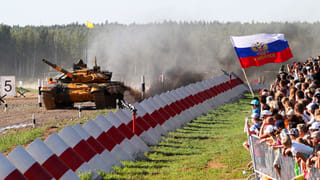 UK Strike: బ్రిటన్‌లో అతిపెద్ద రవాణా సమ్మె.. ఎక్కడికక్కడ నిలిచిపోయిన ప్రజారవాణా.. ఇంతకీ స్ట్రైక్ ఎందుకంటే..