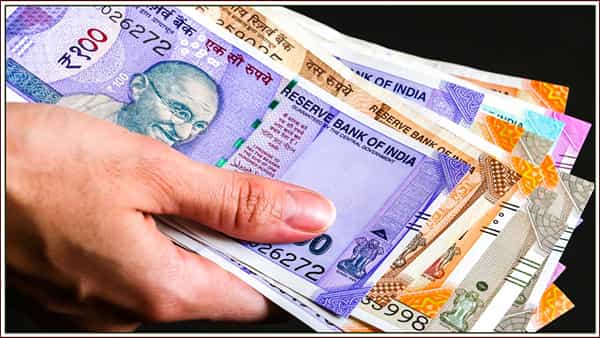 SBI: ఖాతాదారులకు షాకిచ్చిన ఎస్బీఐ.. మరోసారి పెంపు.. కస్టమర్లకు మరింత భారం