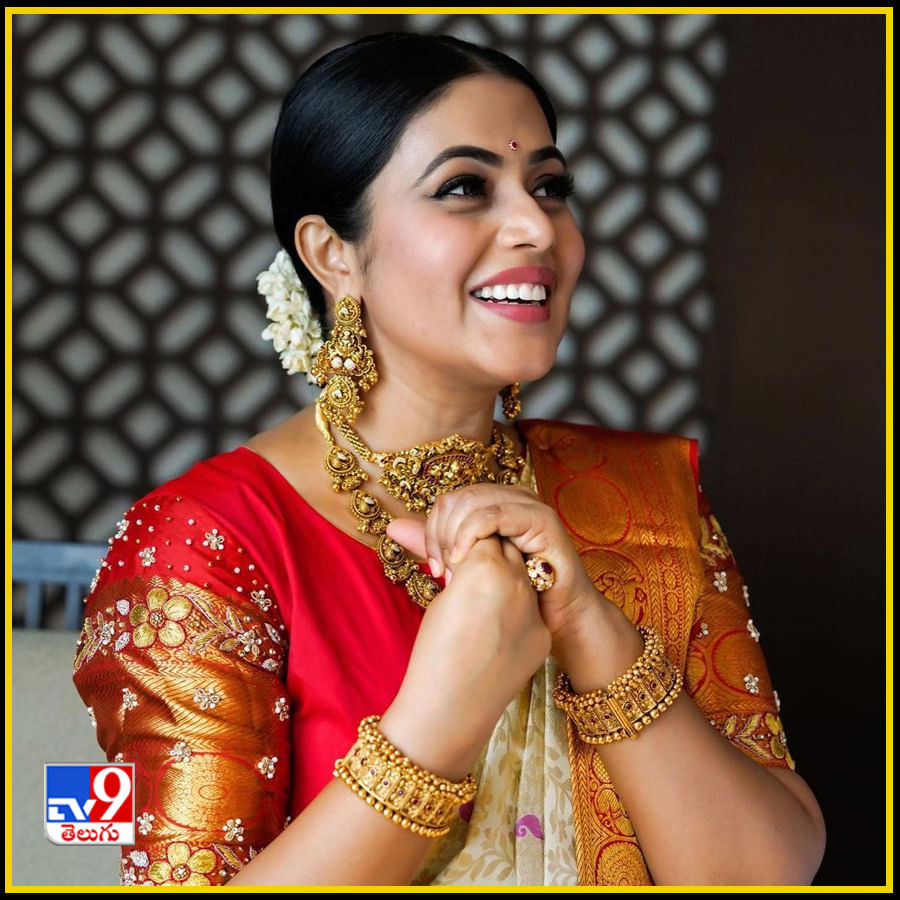 Shamna Kasim New Photos. Credit by:Shamna Kasim/Instagram