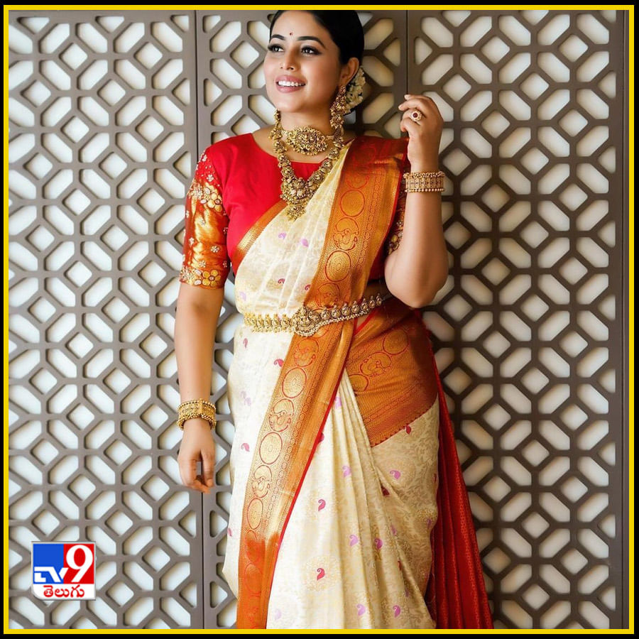 Shamna Kasim New Photos. Credit by:Shamna Kasim/Instagram