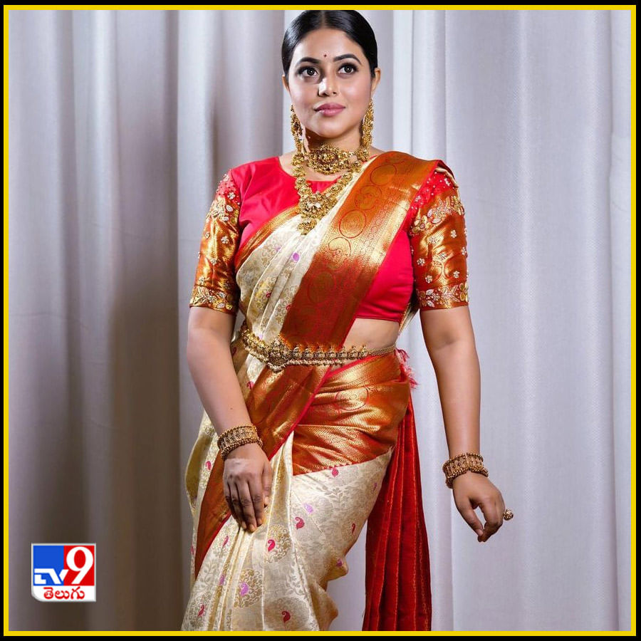 Shamna Kasim New Photos. Credit by:Shamna Kasim/Instagram