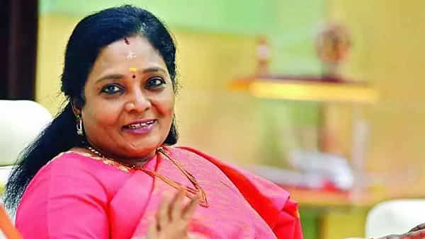 Telangana: మరో వివాదంలో గవర్నర్ తమిళిసై.. ఓ పొలిటికల్ మీటింగ్లో పాల్గొన్నట్టు ఆరోపణలు