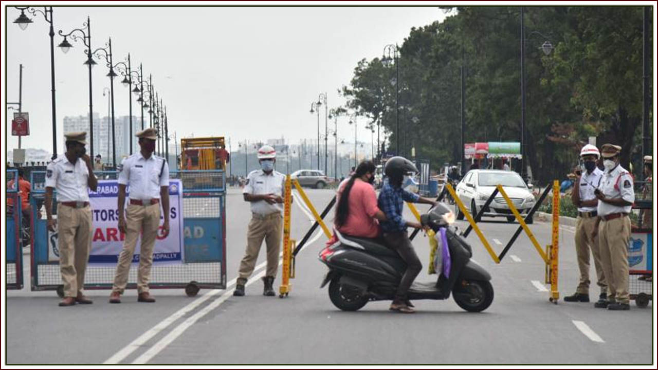 Traffic Restrictions: వాహనదారులకు అలర్ట్‌.. ట్యాంక్‌ బండ్‌పై ట్రాఫిక్‌ ఆంక్షలు.. ఎందుకో తెలుసా..?