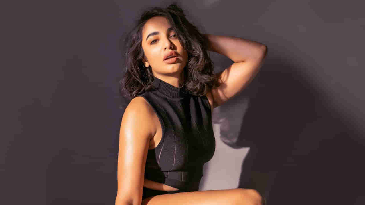 Tejaswi Madivada: అలాంటి సీన్స్‌లో నటించడానికి ఏమాత్రం మొహమాటపడను.. తేజస్వి క్రేజీ కామెంట్స్