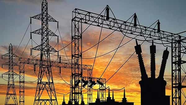 Telangana: కేంద్రం తెస్తోన్న కొత్త విద్యుత్ చట్టాలపై ఉద్యోగుల నిరసన.. సోమవారం రాష్ట్ర వ్యాప్తంగా విధుల బహిష్కరణ