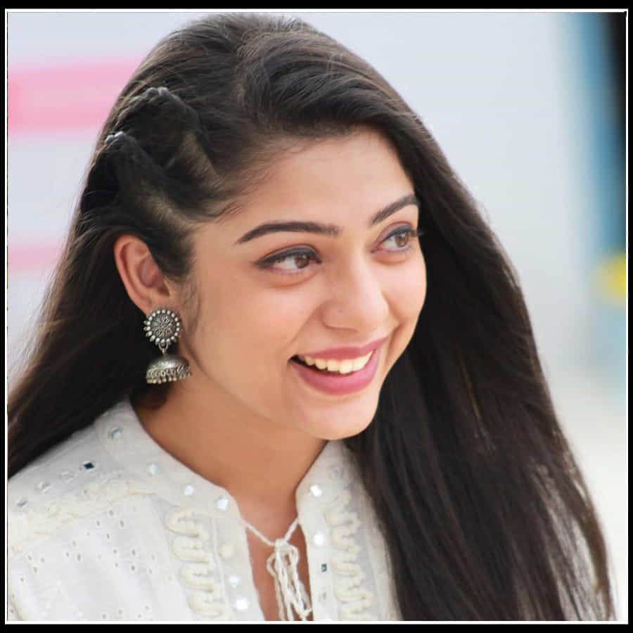 Varsha Bollamma: యువత మది సంబరాలకు కారణం అవుతున్న వర్ష బొల్లమ్మ సొగసులు.. 