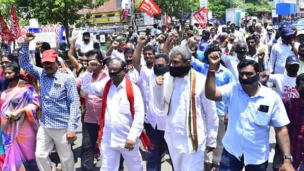 AP News: డిసెంబర్ వరకే డెడ్లైన్.. హామీలను నెరవేర్చండి.. అగ్రిగోల్డ్ బాధితుల డిమాండ్..