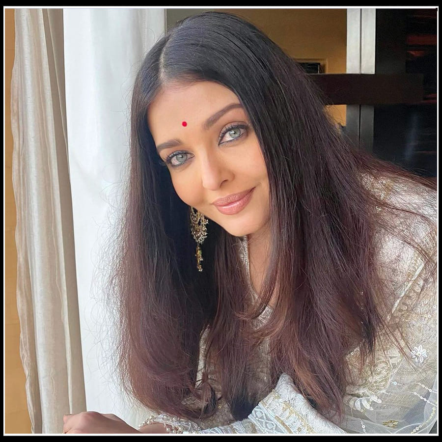 Aishwarya Rai Bachchan: కళ్లు తిప్పుకోనివ్వని అందంతో మెరిసిపోతున్న ఐశ్వర్య రాయ్..