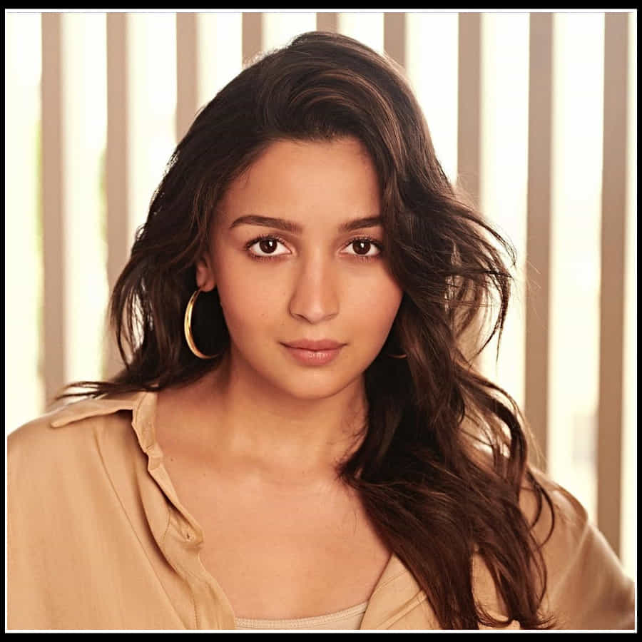 Alia Bhatt: నిండు చందమామలా చూపుతోనే మాయ చేయకు చెలియా 'అలియా'..