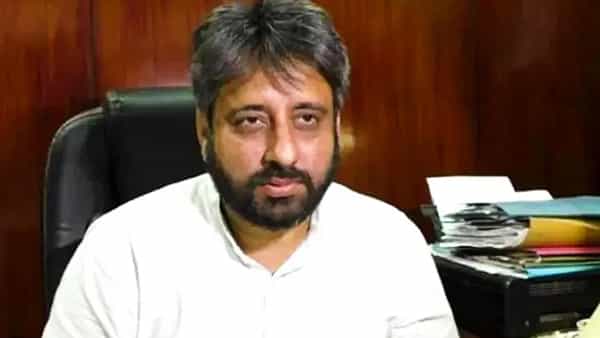 Amanatullah Khan: ఆప్ ఎమ్మెల్యే అమానతుల్లా ఖాన్ అరెస్ట్.. ఏసీబీ దాడుల్లో రూ.24 లక్షల నగదు, తుపాకులు స్వాధీనం..