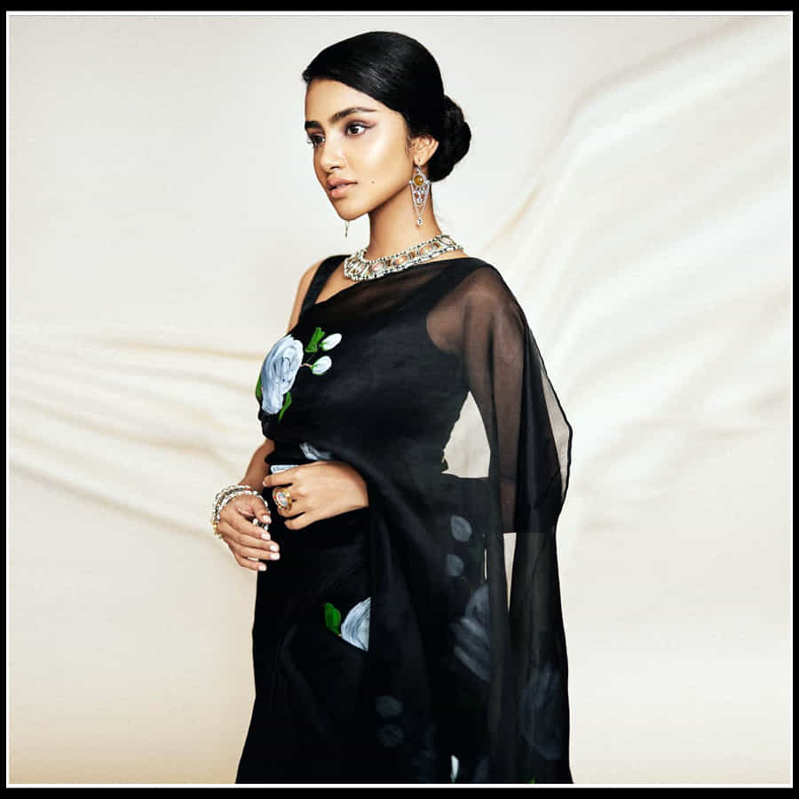 Anupama Parameswaran: అనుపమ ఇది న్యాయమా.. మరీ ఇంత ముద్దుగా ఉంటే తట్టుకోగలవ కుర్రాళ్ల గుండెలు..