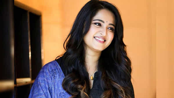 Anushka Shetty: మరోసారి అరుంధతిని గుర్తుచేసిన అనుష్క.. ఆకట్టుకుంటున్న జేజమ్మ పోస్ట్..