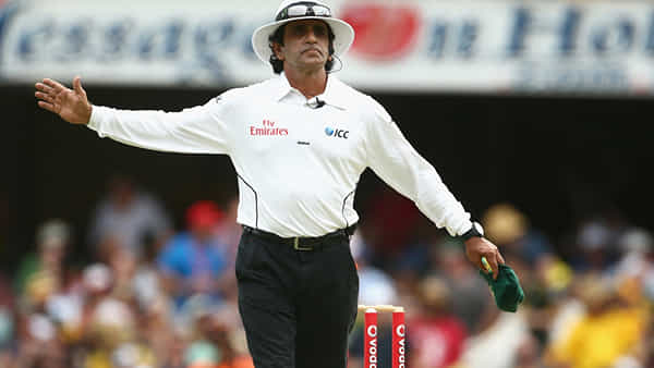 Cricket: క్రికెట్ లో విషాదం.. గుండెపోటుతో ఆ పాకిస్తానీ మాజీ అంఫైర్ కన్నుమూత..