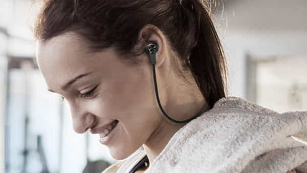 Bluetooth Headphones: రూ. 1000 లోపు బ్లూటూత్ హెడ్ఫోన్స్ కోసం చూస్తున్నారా.? అయితే ఐదింటిపై ఓ లుక్కేయండి..