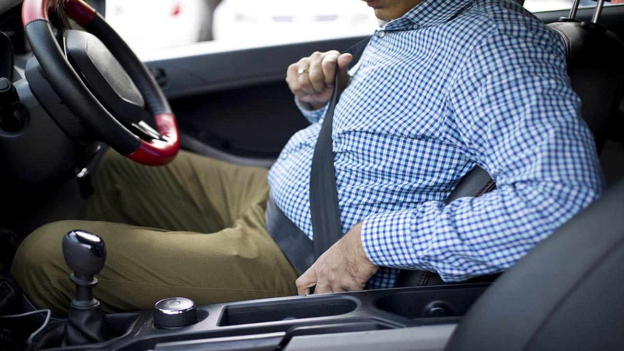 Car Seat Belt Alarm: కారులో అన్ని సీట్లపై సీటు బెల్ట్ అలారం.. పెరుగుతున్న రోడ్డు ప్రమాదాలపై కేంద్రం కీలక నిర్ణయం