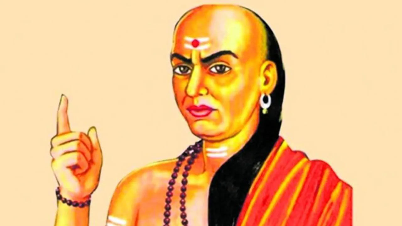 Chanakya Niti: ప్రతిరోజూ ఈ 6 వస్తువులను పూజించడం.. ఇలా చేస్తే అదృష్టం ముద్దాడుతుంది.. మీరు ఏ పనిలోనూ అపజయం పొందలేరు..