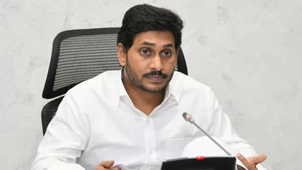 CM Jagan: అక్టోబర్ 17న రైతు భరోసా రెండో విడత.. రైతులకు గిట్టుబాటు ధరకు చర్యలు.. సీఎం జగన్ కీలక నిర్ణయం..