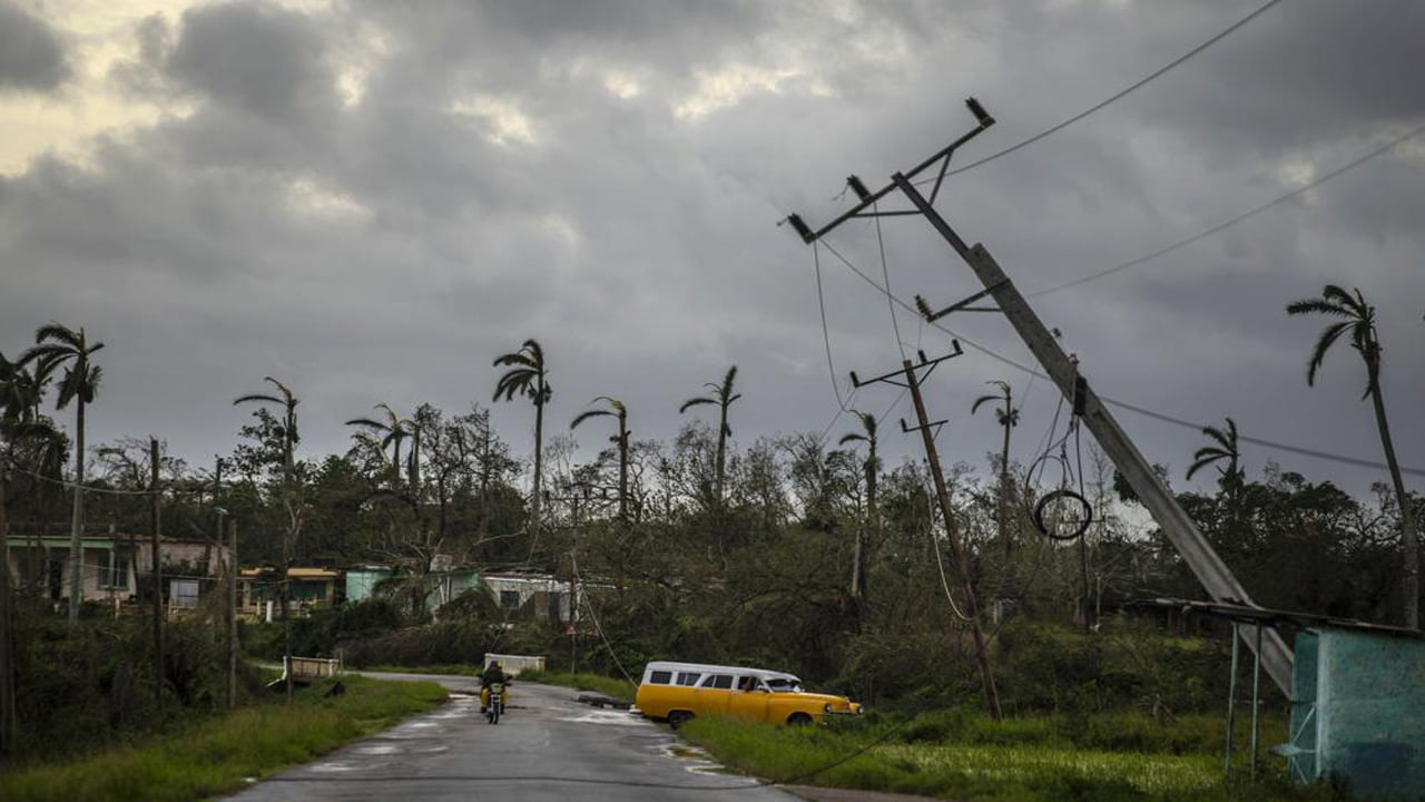 Hurricane Ian: క్యూబాను కుదిపేసిన హరికేన్‌ ఇయాన్‌.. భారీగా పంట నష్టం.. అంధకారంలో మగ్గుతున్న ప్రజలు