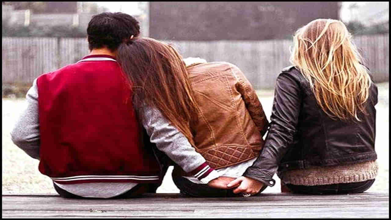 Relationship Tips: ఇద్దరు వ్యక్తులతో ఒకేసారి డేటింగ్‌లో ఉన్నారా.. అయితే ఆ తర్వాత ఏమవుతుందో.. ఏం చేయాలో తెలుసా..