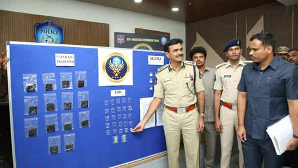 Hyderabad: డార్క్ వెబ్సైట్ మాటున డర్టీ పనులు.. మరి పోలీసులు ఊరుకుంటారా.. ఏం జరిగిందో మీరే చూసేయండి..