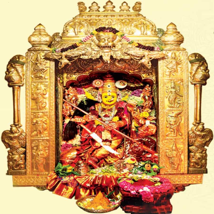 అక్టోబర్ 4వ తేదీ మంగళవారం శరన్నవరాత్రి మహోత్సవాల్లో భాగంగా శ్రీ కనకదుర్గ అమ్మవారు శ్రీ మహిషాసుర మర్ధనీ దేవిగా దర్శనమిస్తుంది. ఈ అలంకారంలో అమ్మవారిని దర్శించడం వలన సర్వదోషాలు తొలగి దైర్యం విజయాలు చేకూరతాయి.