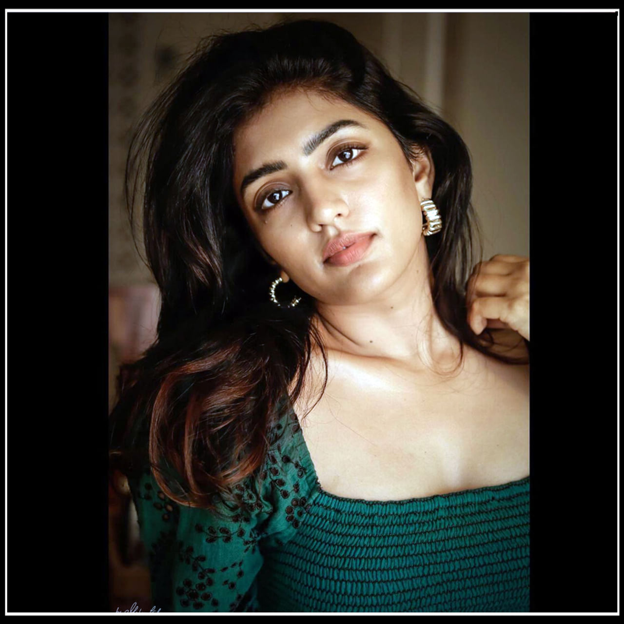 Eesha Rebba: చేయిస్తే కందేలా ఉన్న ని సొగసుని చూసి ఎవరైనా పడిపోవాల్సిందే ఈషా.. 