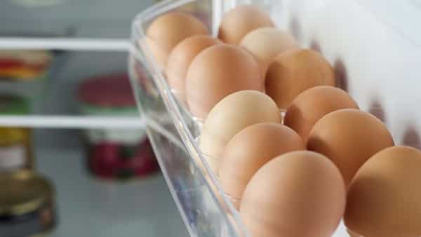 Health: గుడ్లను ఫ్రిజ్ లో పెడుతున్నారా.. ఉడికించేటప్పుడు పగిలిపోతున్నాయా.. అప్రమత్తంగా ఉండాల్సిందే..
