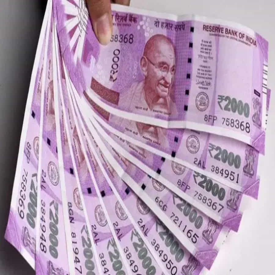 ఎస్బీఐ మల్టీ ఆప్షన్ డిపాజిట్ స్కీమ్ కాలపరిమితి 1 నుండి 5 సంవత్సరాలు. ఈ FD పథకం నుండి పూర్తి డబ్బును విత్డ్రా చేసుకోవచ్చు. స్టేట్ బ్యాంక్ ప్రకారం.. ఖాతా నుండి డబ్బును రూ. 1000 గుణిజాలలో తీసుకోవచ్చు. ఉపసంహరణ పరిమితిపై ఎలాంటి పరిమితి లేదు. ఖాతాదారులు ATM, చెక్ లేదా బ్యాంక్ బ్రాంచ్ని సందర్శించడం ద్వారా ఈ ఖాతా నుండి డబ్బును విత్డ్రా చేసుకోవచ్చు. మల్టీ ఆప్షన్ డిపాజిట్ స్కీమ్ నుండి డబ్బును ఉపసంహరించుకున్నట్లయితే, FD వడ్డీ రేటు ప్రకారం మిగిలిన మొత్తం మాత్రమే రాబడిని పొందవచ్చని గుర్తుంచుకోండి.