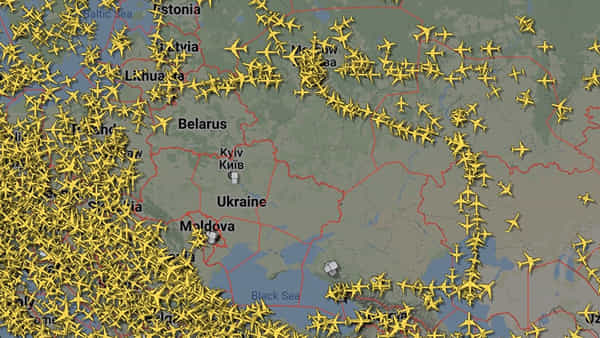 RUSSIAN FLIGHT RADAR: వ్లాదిమిర్ పుతిన్ నిర్ణయంతో రష్యన్లు పరేషాన్.. పెరిగిన విమాన టికెట్ల ధరలు..