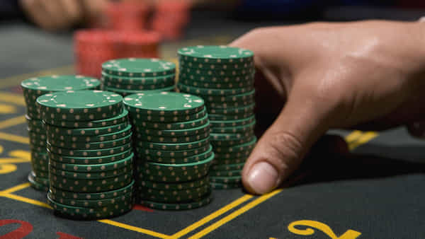 Gambling addiction: డబ్బు సంపాదన కోసం జూదానికి అలవాటు పడ్డారా.. మీ లైఫ్ రిస్క్ లో పడినట్లే..