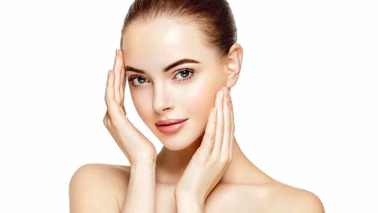 Skin Care Tips: మెరిసే చర్మం మీ సొంత కావాలంటే.. ఈ సింపుల్ ట్రిక్స్ ఫాలో అయిపోండి..