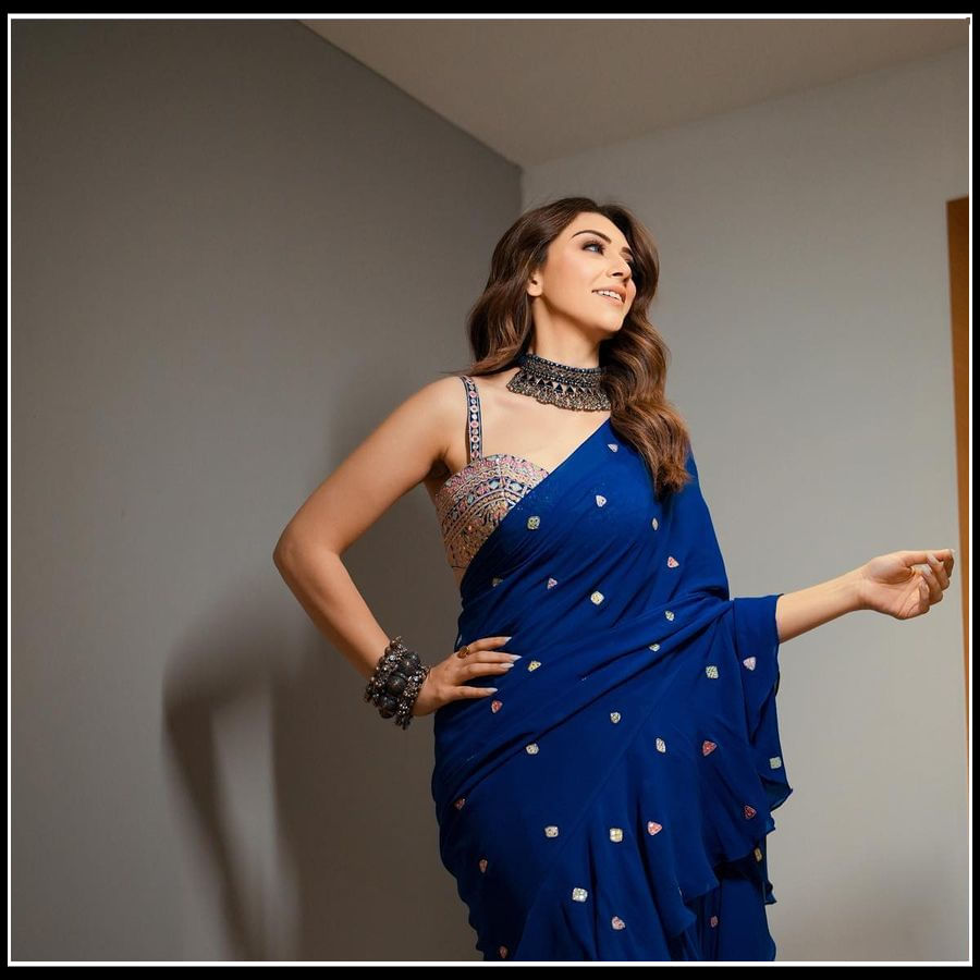 Hansika Motwani: మత్తెకించే చూపులతో.. స్పర్శ లేని బొమ్మల కవిస్తున్న హన్సిక..