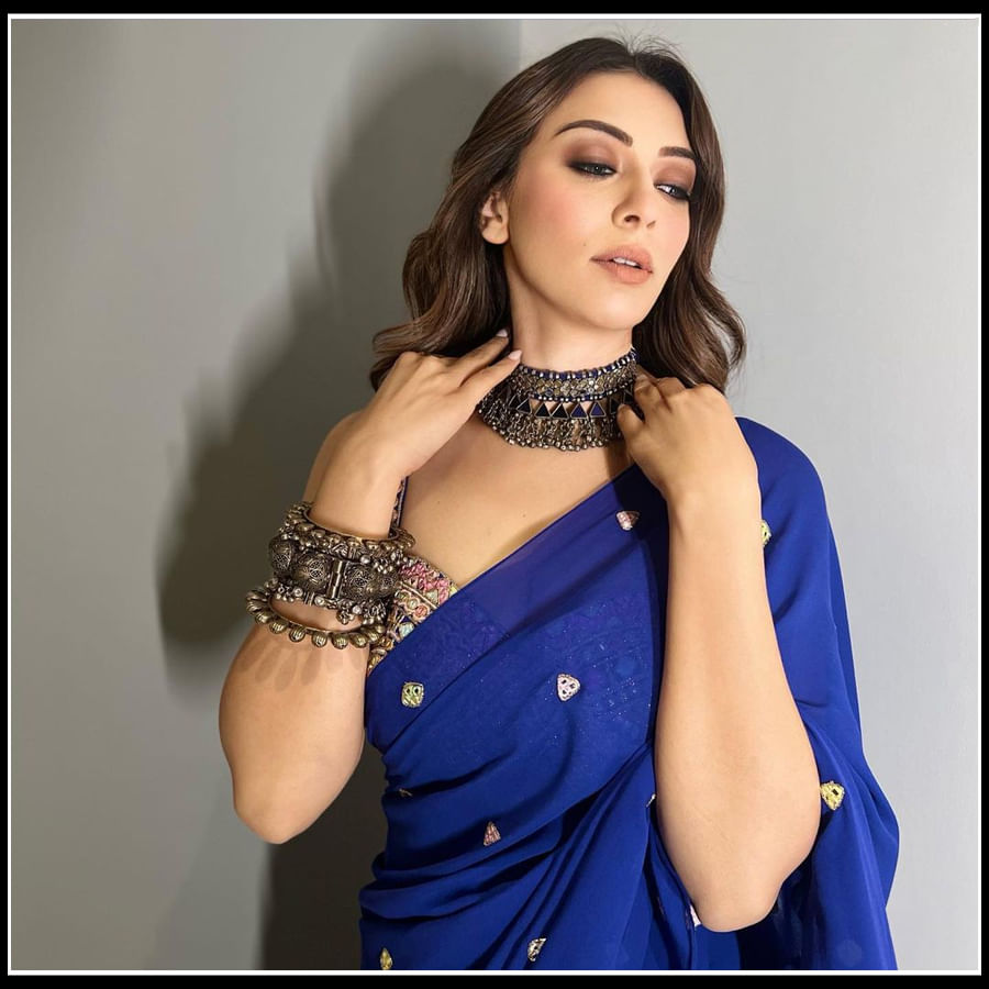 Hansika Motwani: మత్తెకించే చూపులతో.. స్పర్శ లేని బొమ్మల కవిస్తున్న హన్సిక..