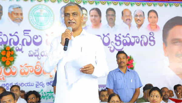 Telangana Jobs: తెలంగాణ నిరుద్యోగులకు గుడ్ న్యూస్.. త్వరలోనే గ్రూప్ 4, డీఎస్సీ నోటిఫికేషన్: మంత్రి హరీశ్ రావు..