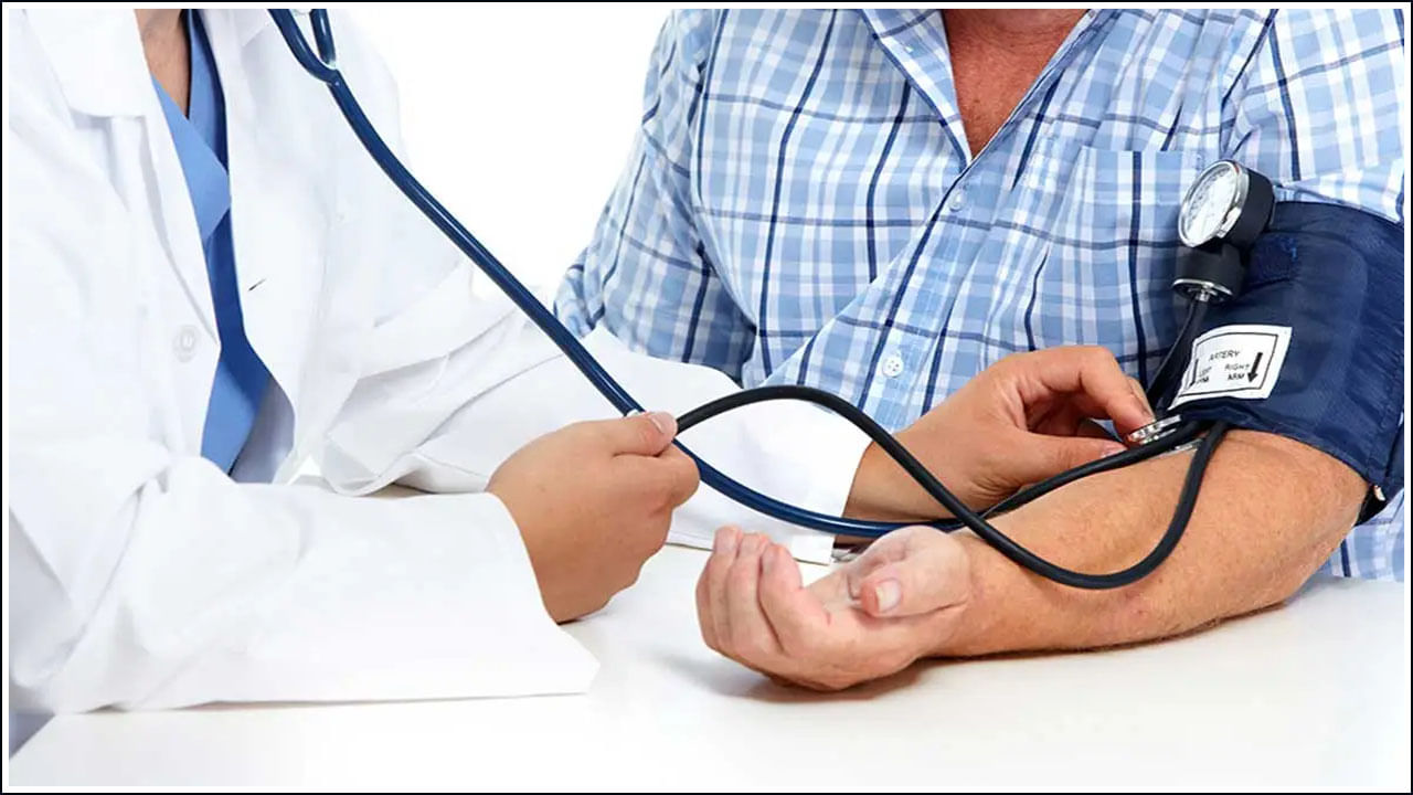 High Blood Pressure: మీకు హైబీపీ సమస్య ఉందా..? ఈ 10 పదార్థాలతో అద్భుతమైన ప్రయోజనం