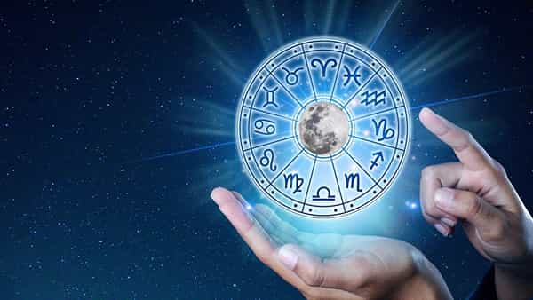Horoscope Today: వీరికి దైవబలం మెండుగా ఉంటుంది.. ఆర్థికంగానూ అనుకూలం.. నేటి రాశిఫలాలు ఎలా ఉన్నాయంటే?