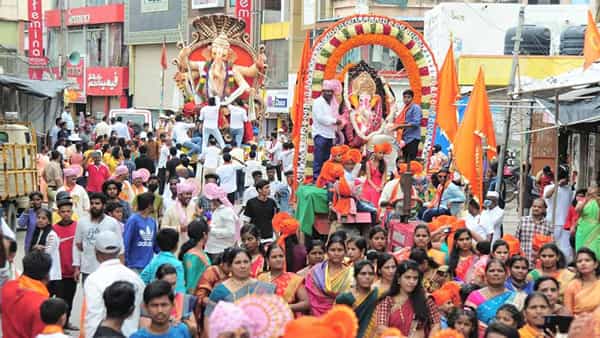 Hyderabad: గణేష్ శోభాయాత్ర.. హైదరాబాద్ నగరంలో నేడు, రేపు ట్రాఫిక్ ఆంక్షలు.. రూట్ మ్యాప్ ఇదే..