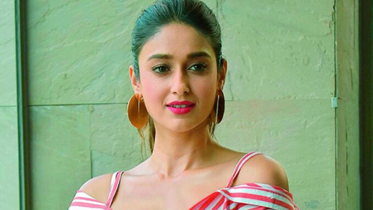 Ileana D'Cruz: మరోసారి ప్రేమలోపడిన గోవా బ్యూటీ.. ఆ స్టార్ హీరోయిన్ బ్రదర్‌తో ఇలియానా డేటింగ్