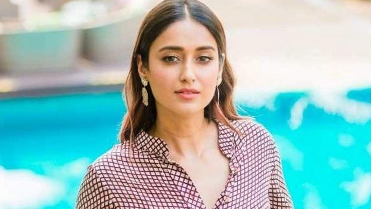 Ileana D'Cruz: సోషల్ మీడియా సరే.. సినిమాల్లోకి ఎప్పుడొస్తావమ్మా గోవా ముద్దుగుమ్మ ..