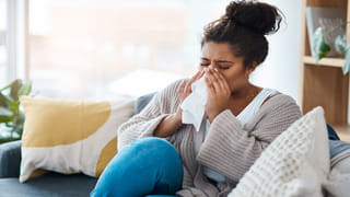 Life Style: బోర్లా పడుకునే అలవాటు ఉందా.? అయితే మీరు ఈ సమస్యలకు కొని తెచ్చుకుంటున్నట్లే..