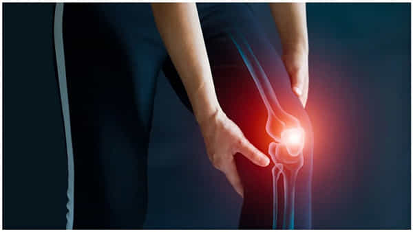 Knee Pain: మోకాళ్ల నొప్పులతో బాధపడుతున్నారా.. ఈ సింపుల్ టిప్స్ మీకోసం..