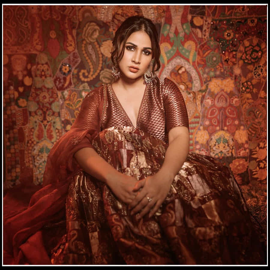 Lavanya Tripathi: రాకుమారి లావణ్యం.. మెస్మరైసింగ్ ఫొటోస్ తో అందాల రాక్షసి..