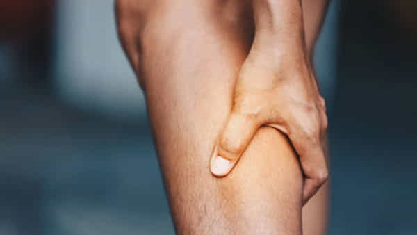 Night Leg Pain: రాత్రి వేళ కాళ్లలో భరించలేని నొప్పి వస్తుందా? అయితే, ఇలా టిప్స్లో సమస్యకు చెక్ పెట్టండి..