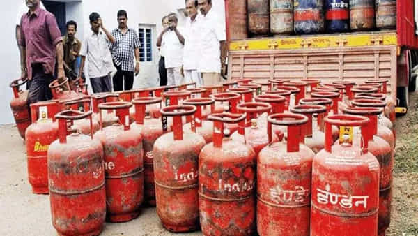 LPG Gas Agency: ఎల్పీజీ గ్యాస్ ఏజెన్సీని తీసుకోవాలా.. ఎలా దరఖాస్తు చేసుకోవాలి? ఫీజు ఎంత? పూర్తి వివరాలు