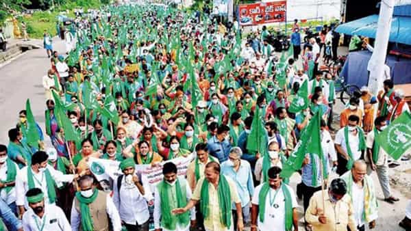 21వ రోజుకి చేరిన అమరావతి రైతుల పాదయాత్ర.. ద్వారకాతిరుమల నుంచి నేడు యాత్ర ప్రారంభం..
