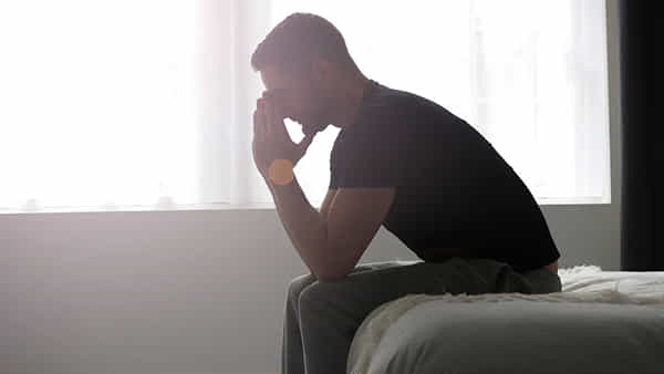 Men Health Tips: మగాళ్లూ ఇది మీకే .. శరీరంలో ఆ లక్షణాలు కనిపిస్తే ఏమాత్రం లేట్ చేయొద్దు..