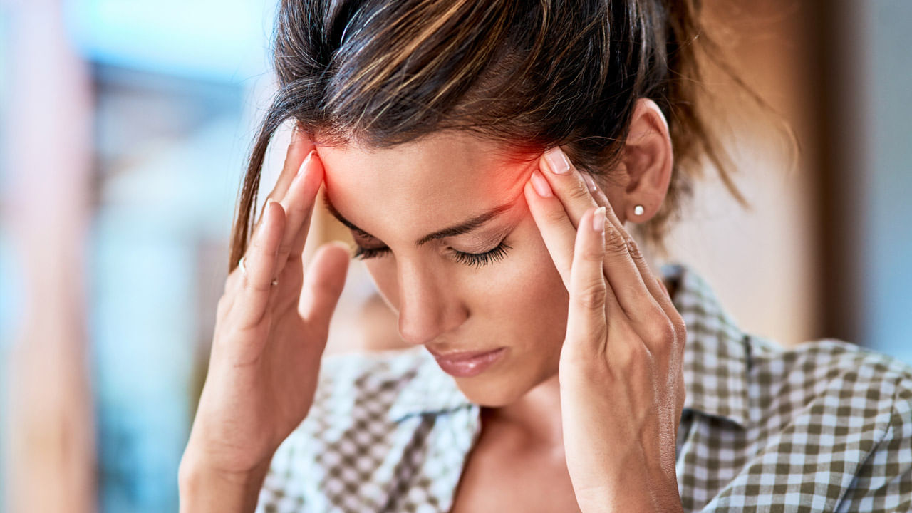 Migraine pain: ఈ టిప్స్ పాటిస్తే తలనొప్పి.. దెబ్బకు తగ్గిపోతుంది..