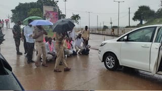 Tiger Tension: ఉమ్మడి ఆదిలాబాద్ జిల్లాలో పులుల కలకలం.. పక్క రాష్ట్రం నుంచి వలస వచ్చి నలు దిక్కులు నావేనంటూ సంచారం..